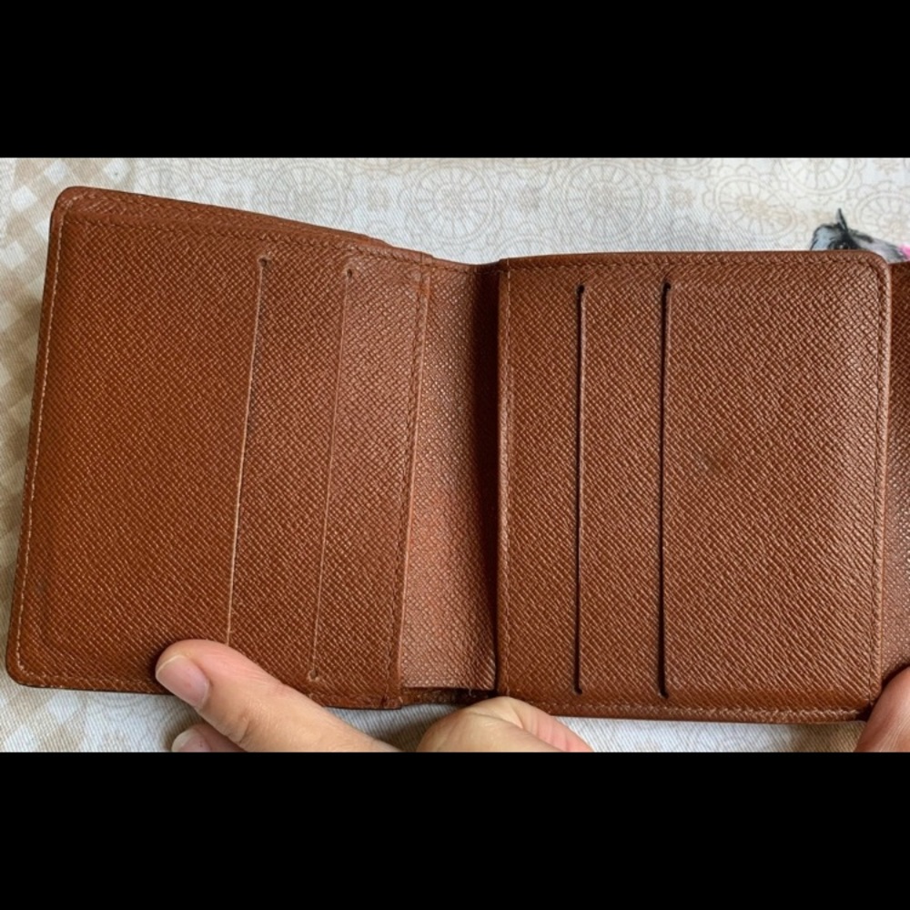 Authentic Louis Vuitton Wallet - Picture 6 of 8